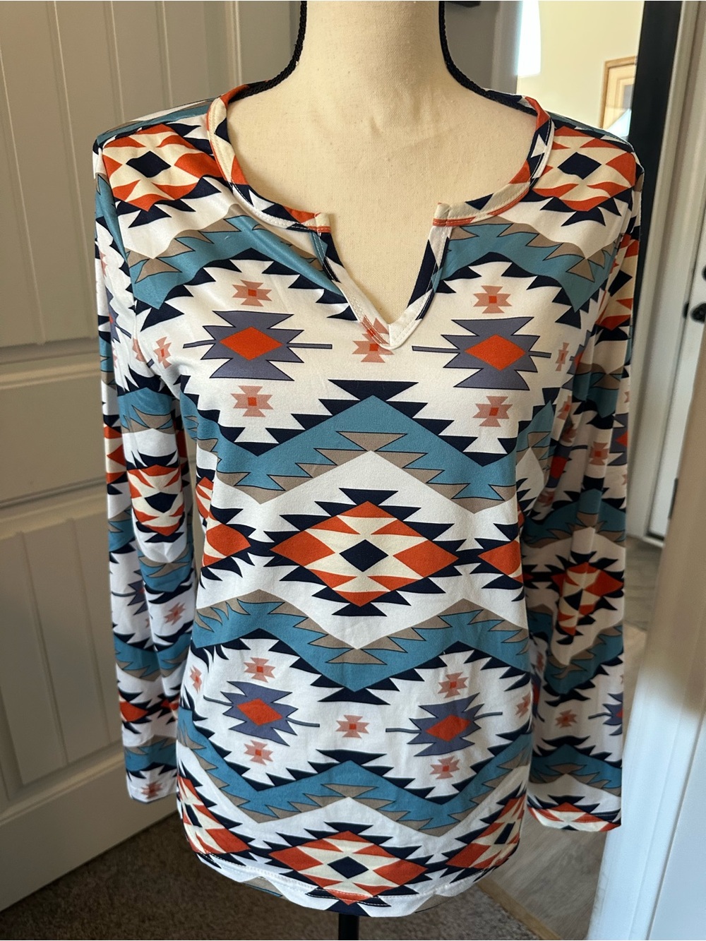 Women’s Geometric Print Long Sleeve Top - White Multi